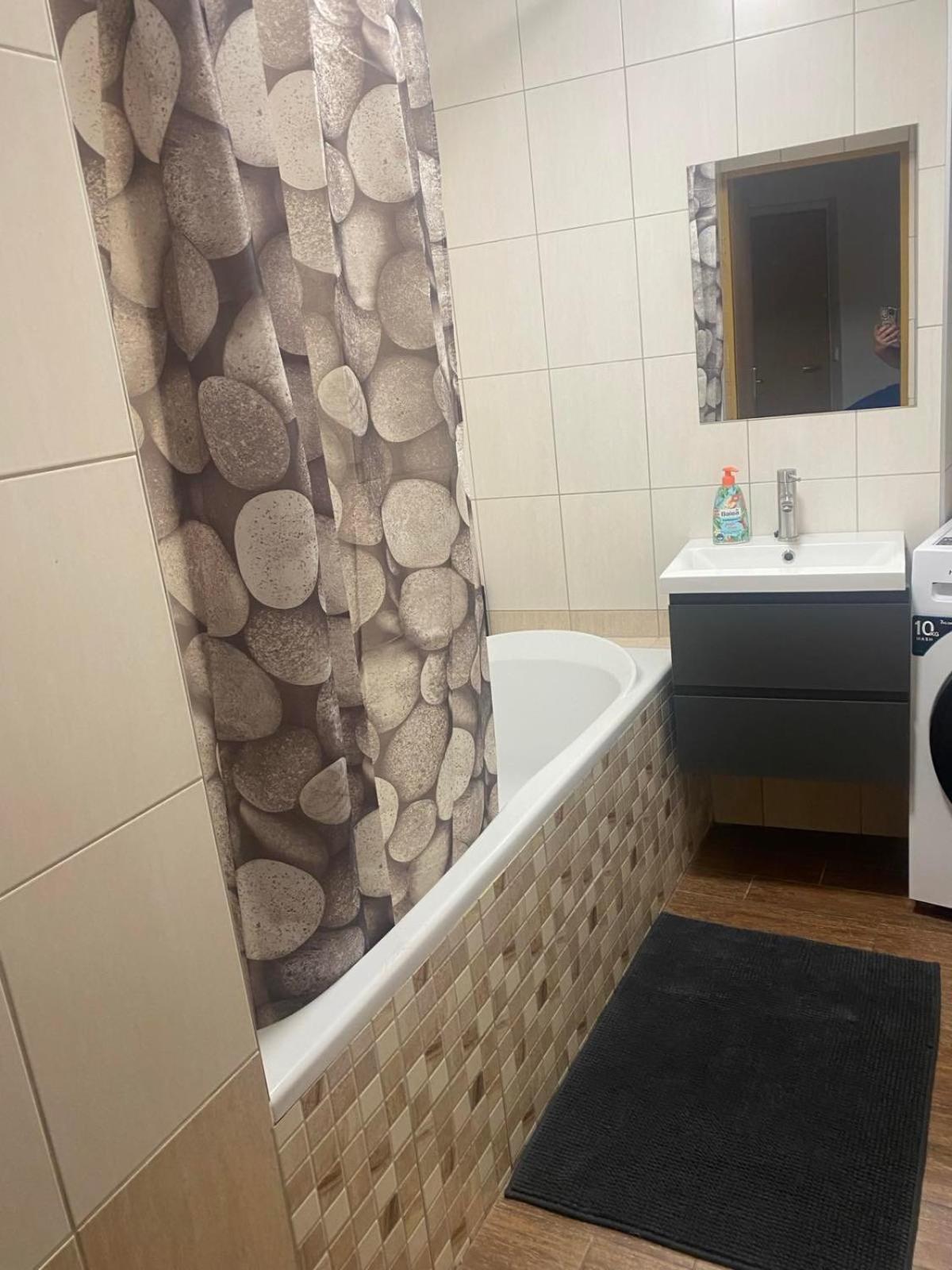 Apartment Am Schlosspark 2 Хеб Екстер'єр фото