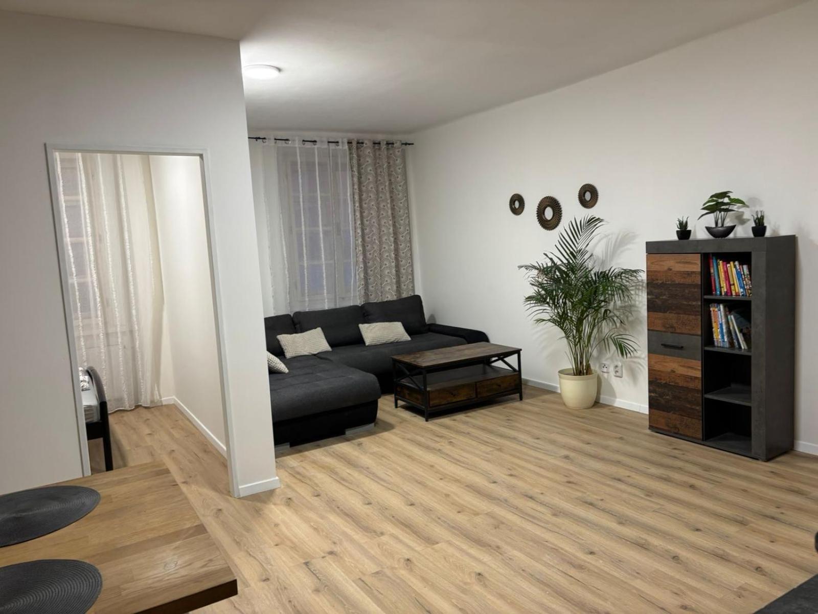 Apartment Am Schlosspark 2 Хеб Екстер'єр фото